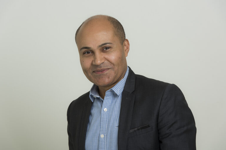 Dr WAZIZI